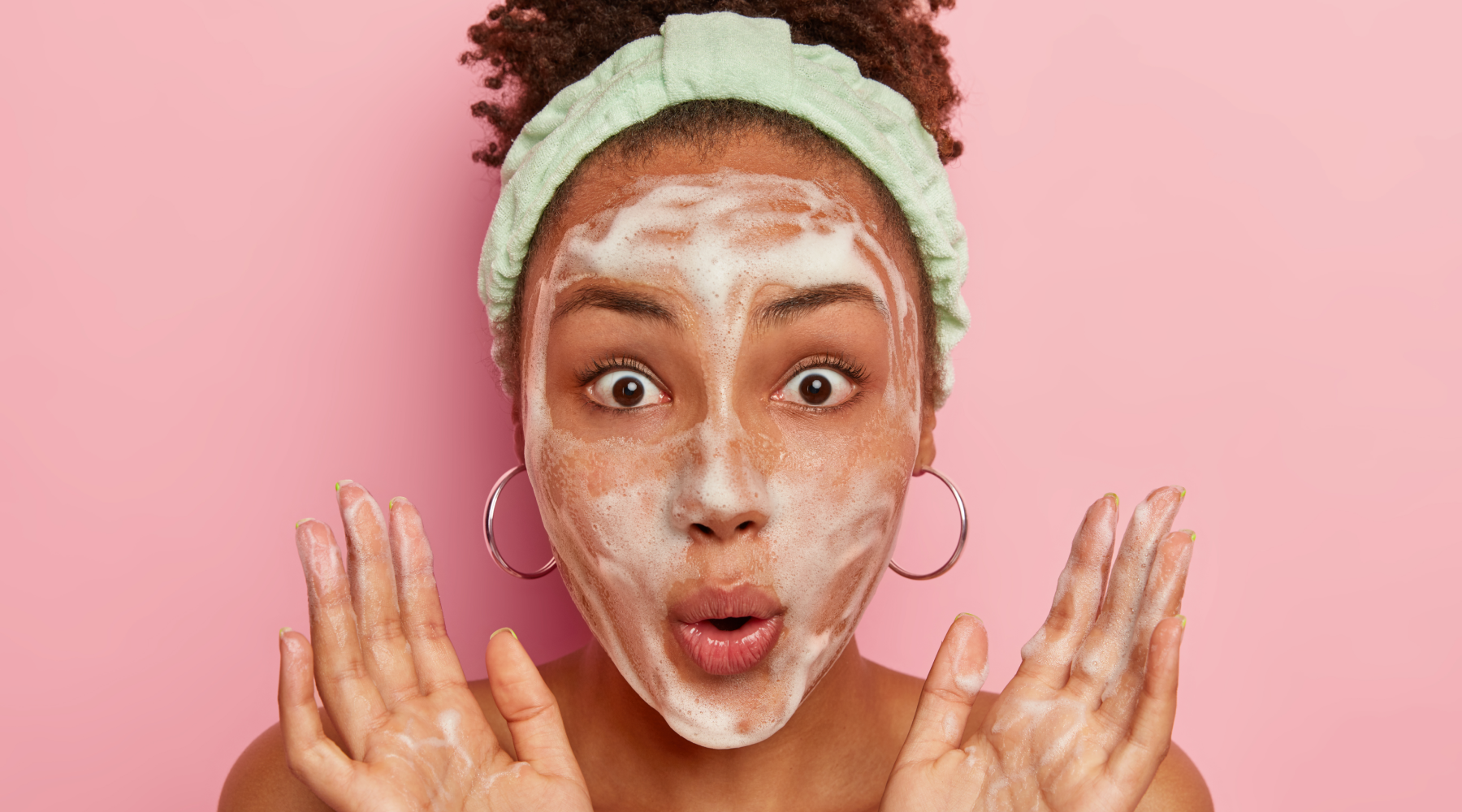 5 Benefits Of Using Organic Cleansers Regularly For Dull Skin
