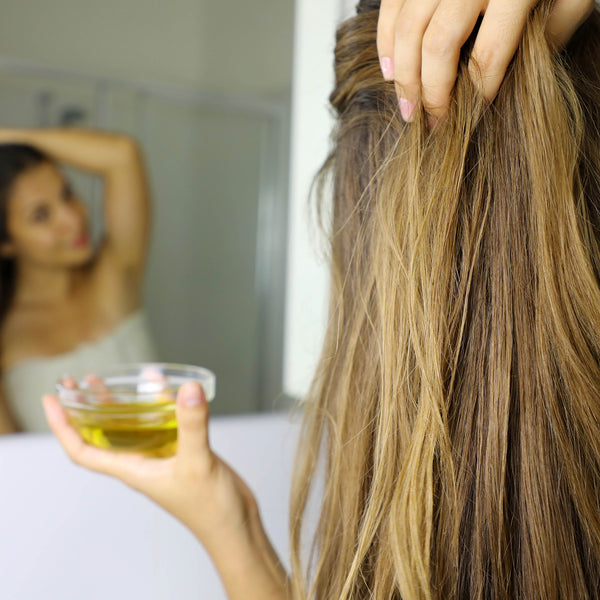 Benefits and Uses of Almond Oil for Hair