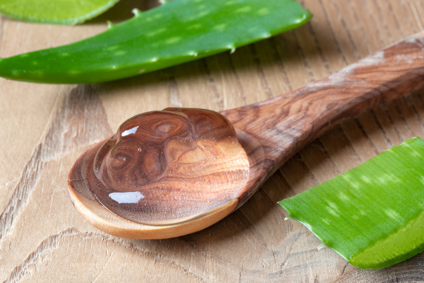 7 Ways to use Aloe Vera in your skin/Hair Routine