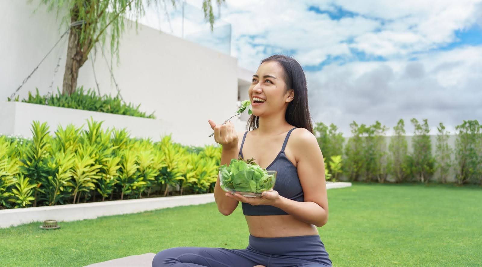 Diet and Lifestyle Tips for Healthy Hair Growth and Clear Skin