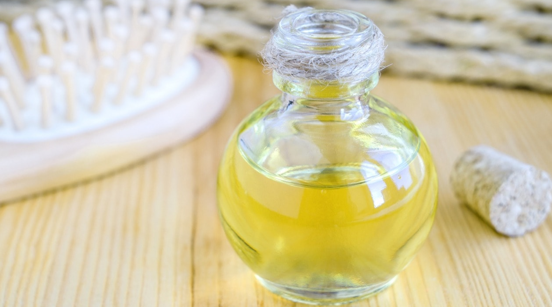 Organic Natural Hair Oil Benefits – How Often Should I Oil My Hair
