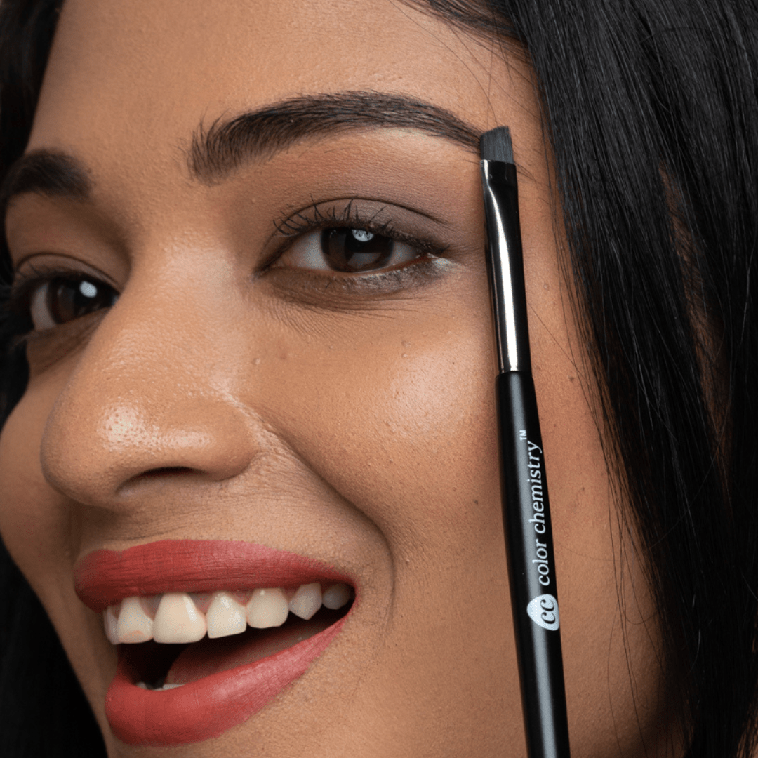 Angled Liner Brush